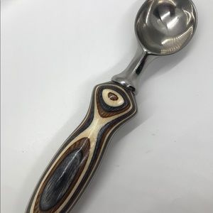 Handcrafted in Maine Ice Cream Scoop